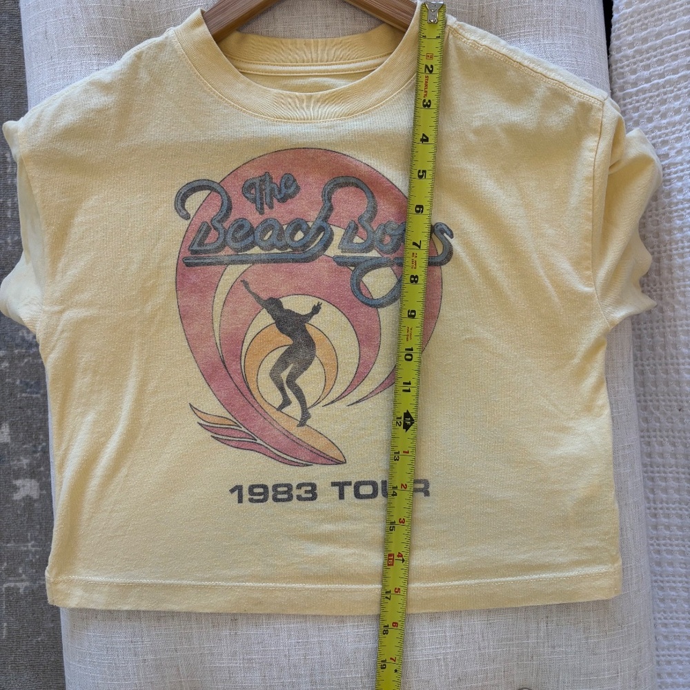 Gap Teen The Beach Boys 1983 Tour Cropped Graphic T-Shirt - Yellow - Size L (10) - Picture 3 of 6